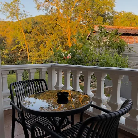 Villa Anemelia Exclusive Amisiana